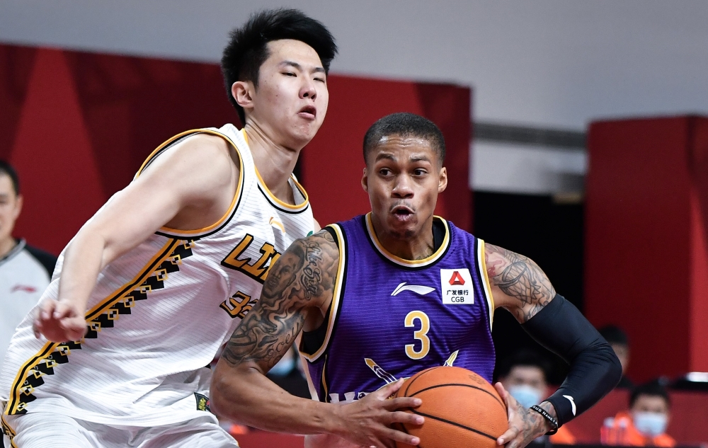 何通过此举 何通过此举