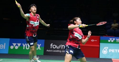 场上更加自 场上更加自