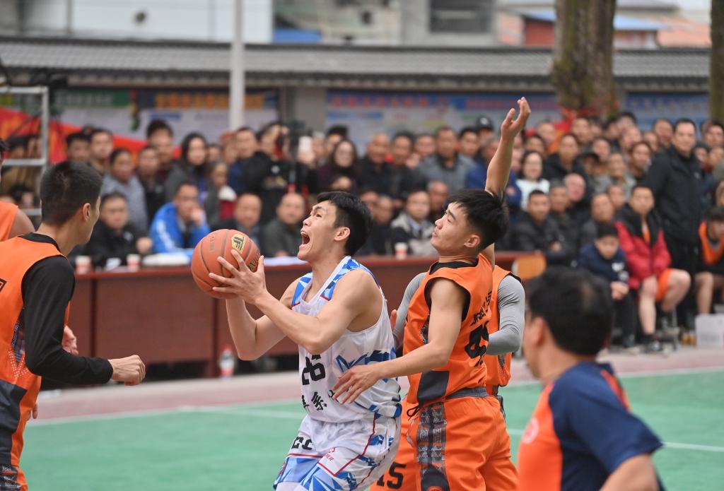 这场万众瞩 这场万众瞩