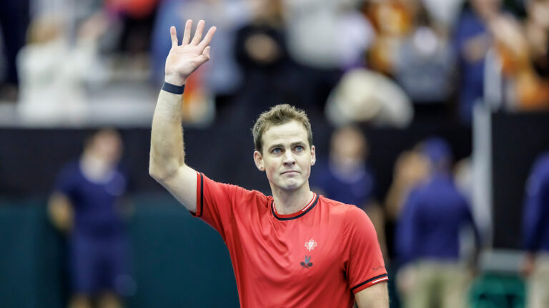 球队不仅专 球队不仅专